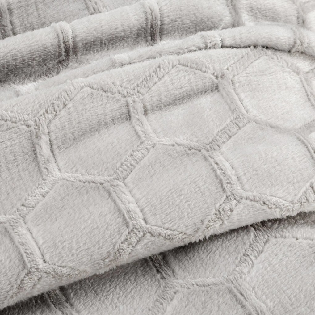 EUROFIRANY FLANELOVÁ DEKA ZOE2 150X200 CM STRIEBORNÁ