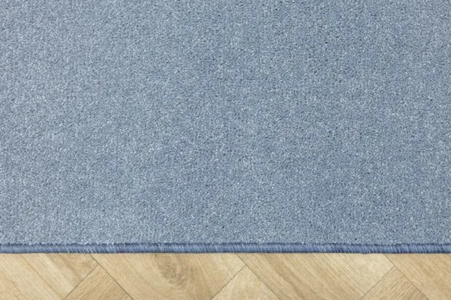 Metrážny koberec GALAXY 81 svetlomodrý