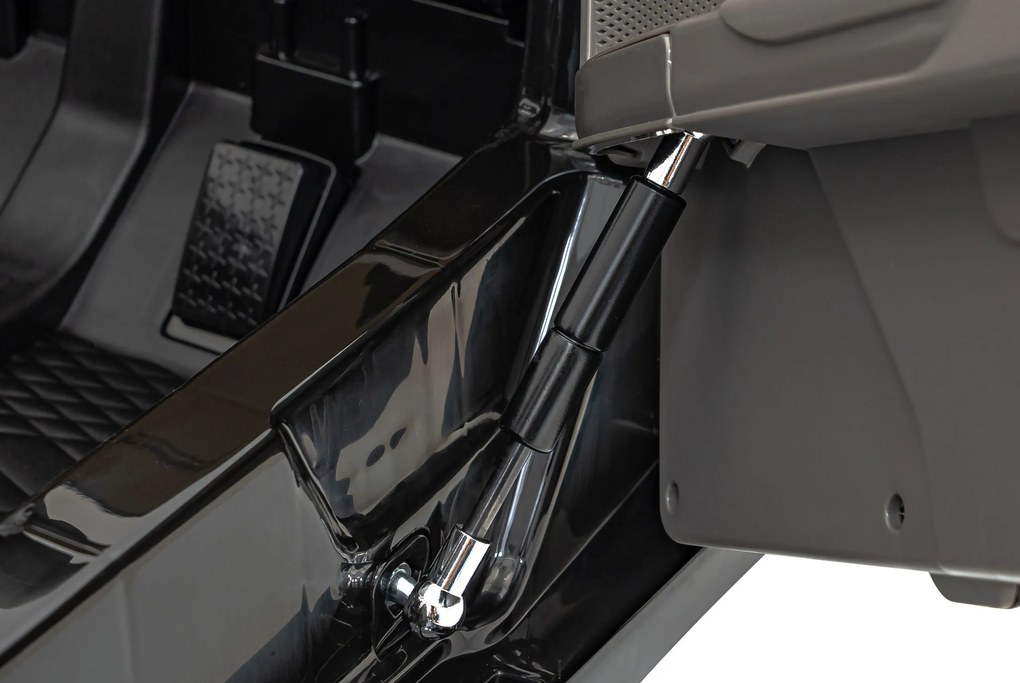 Ramiz Detské autíčko na batérie Bentley Bacalar +3, čierna