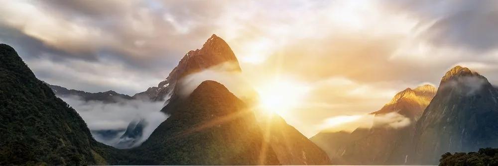 Obraz fascinujúci východ slnka na horách - 135x45
