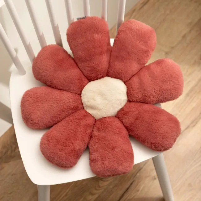 Dekoračný vankúš FULA v tvare kvetu 739743