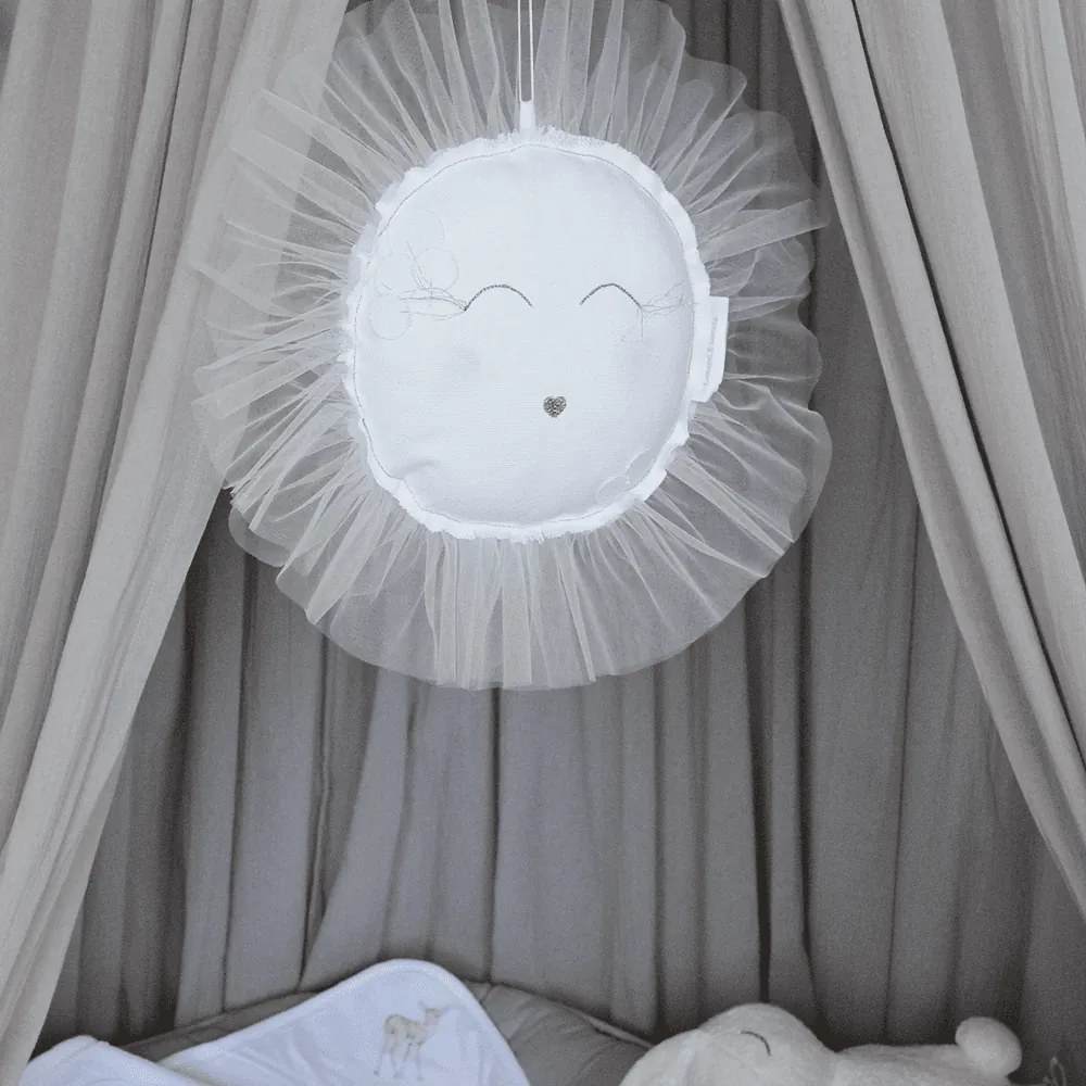 Závesná dekorácia slnka biela 35x35x5cm