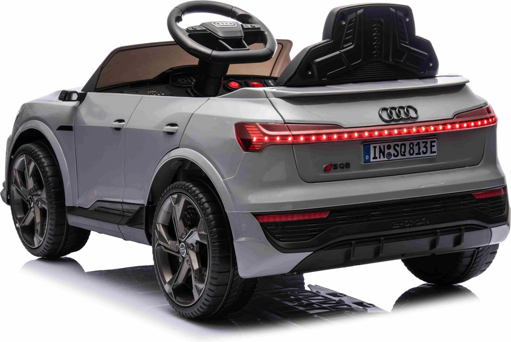 Ramiz Auto Audi SQ8 sivé