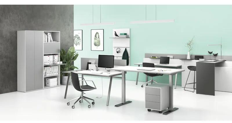PLAN Kancelársky pracovný stôl SINGLE LAYERS, posuvná vrchná doska, s prepážkami, biela / sivá