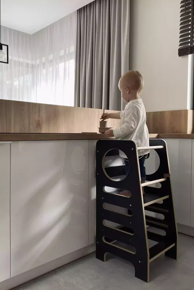 Montessori učiaca detská veža stredná čierna