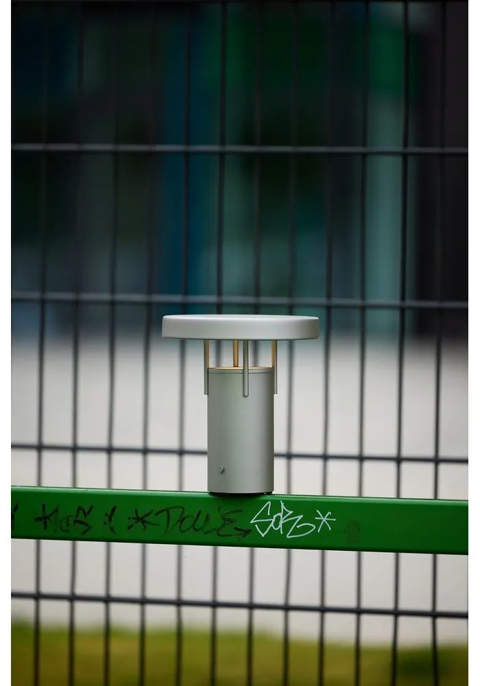 Svetlosivá LED stmievateľná stolová lampa (výška 20 cm) BringMe – Hübsch