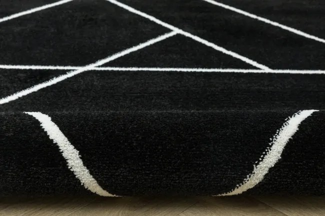 Koberec LIMA C877B čierny / biely