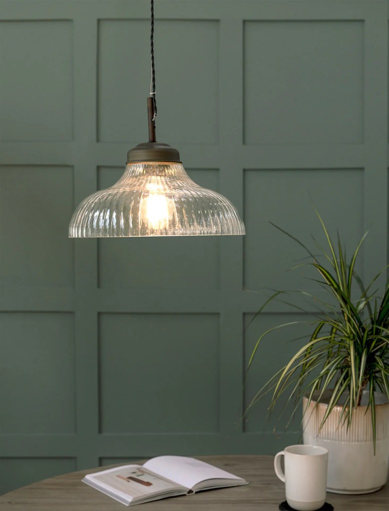 Garden Trading Závesná lampa Fovant Fluted Glass Antique Brass