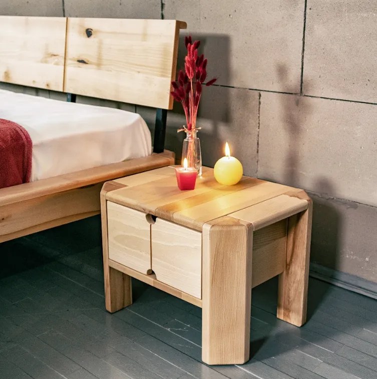 Nočný stolík LOFT 03 z masívu