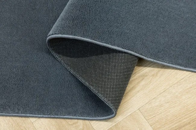 Protišmykový koberec PLUSH sivý