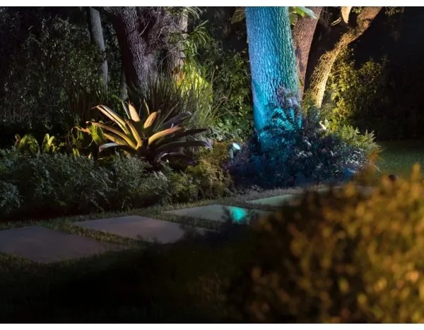 Philips 17462/30/P7-LED RGB Stmievateľná vonkajšia lampa Hue LILY LED/15W/24V IP65