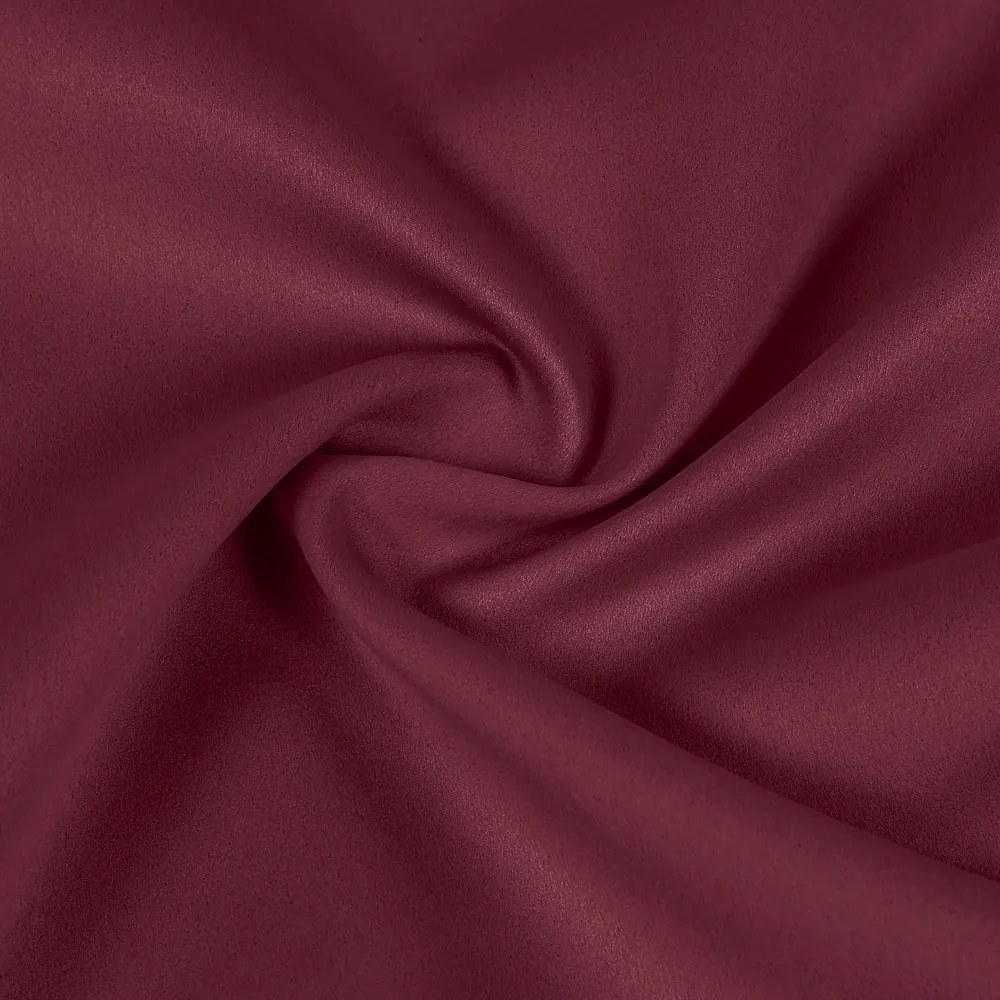 Biante Veľký dekoračný štvorcový obrus BKU-115 Burgundský vínový 160x160 cm
