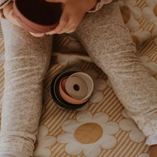 Silikónové stohovacie poháre, zemité