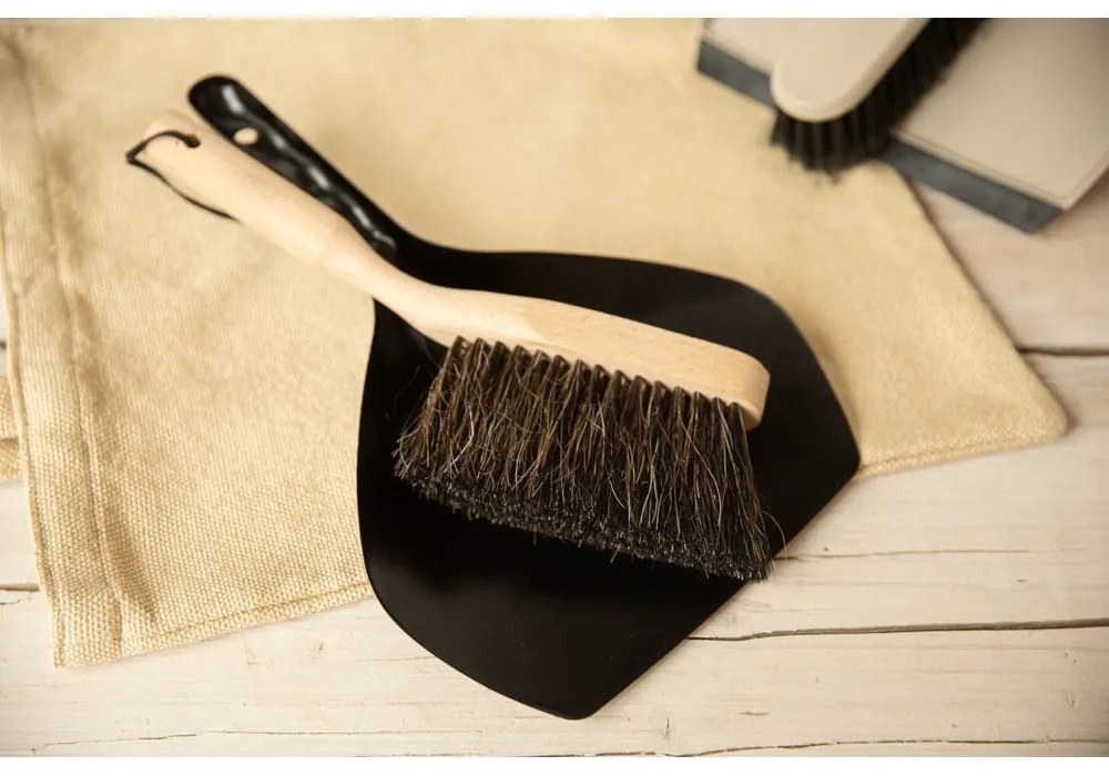 Súprava metly a lopatky z bukového dreva Kitchen Craft Natural Elements