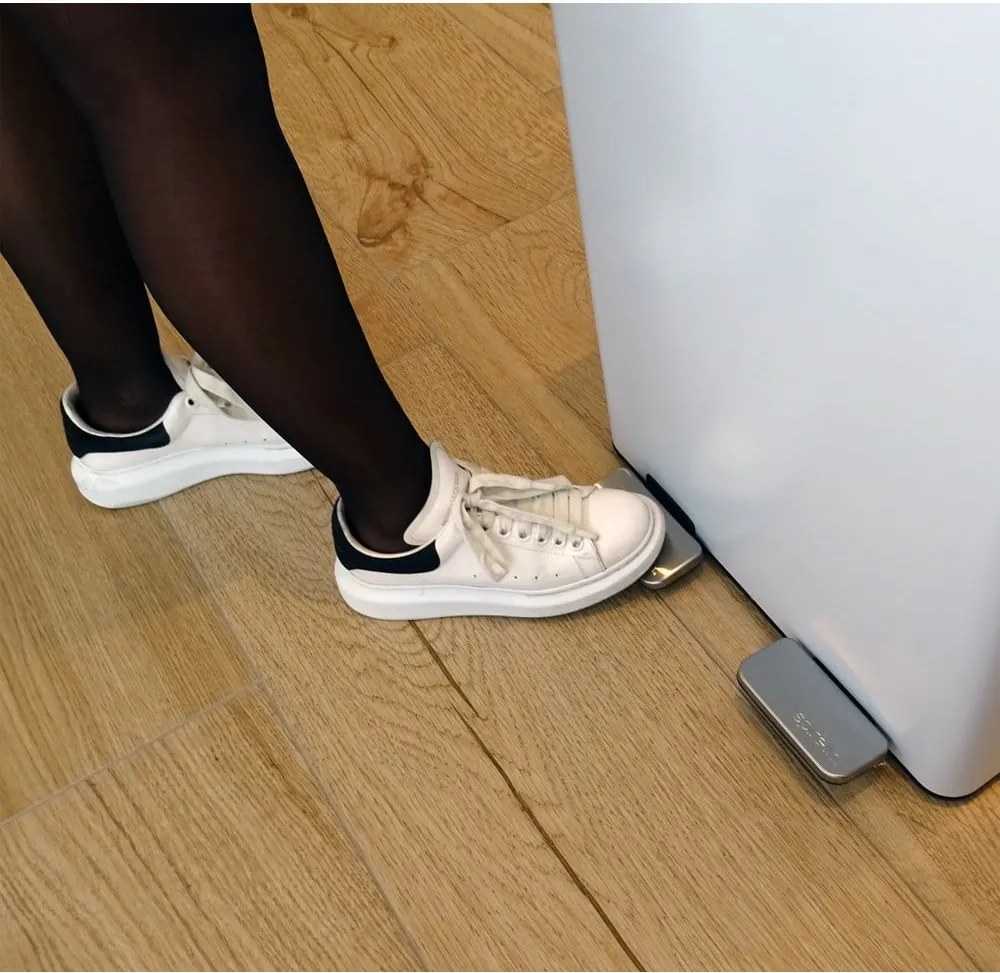 Matne biely oceľový odpadkový kôš 2x20 l na triedený odpad/nášľapný Aliya – Spirella