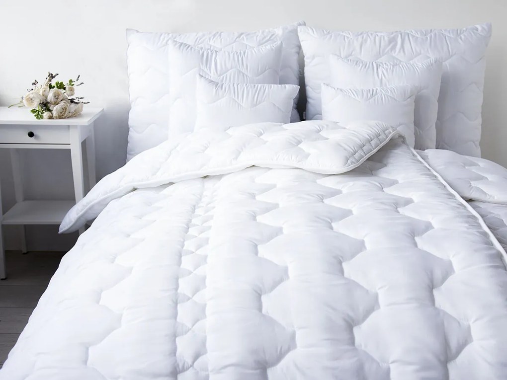 WALIA® WALIA® Luxusná prešívaná prikrývka POLAR 135x200 cm