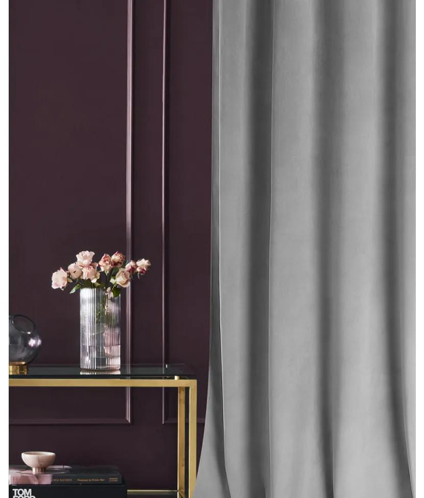 Room99 Hotový záves na krúžkoch CHARMY Jednofarebný Velúrový Zatemňovací Farba: Béžová/Strieborná, Veľkosť: 140 x 250 cm