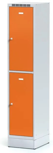 Alfa 3 Šatníková skrinka S6 na sokli s úložnými boxami, 2 boxy, 1920 x 400 x 500 mm, otočný zámok, oranžové dvere