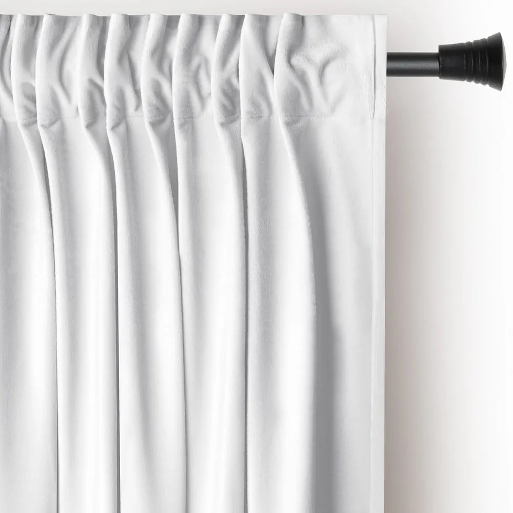 Biely zamatový dimout záves 140x270 cm Pleat – Restilo