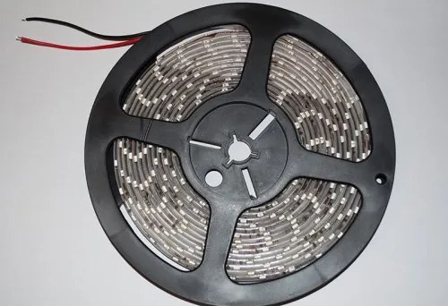ECOLIGHT LED pásik - SMD 2835 - 5m - 60LED/m - 4,8 W/m - zelený - IP65 - s konektorom