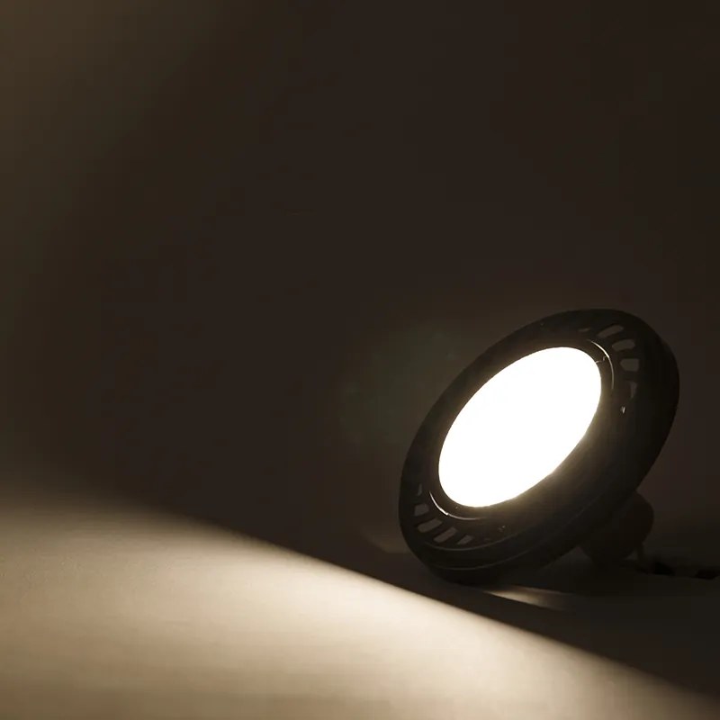 GU10 3-stupňovo stmievateľná LED žiarovka AR111 8W 700lm 2700K