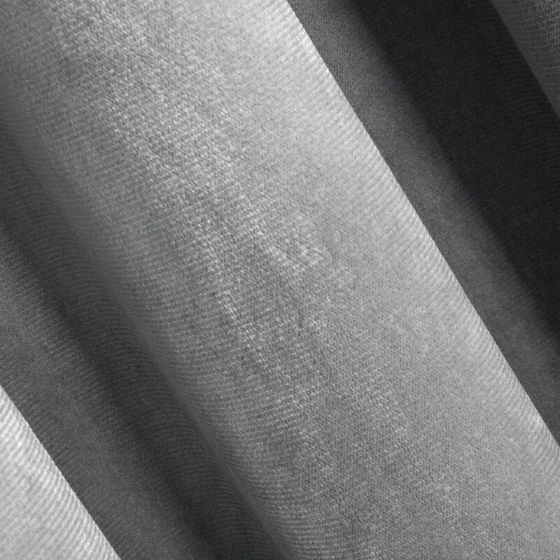 Dekorstudio Zamatový záves MELANIE 140x250cm strieborný