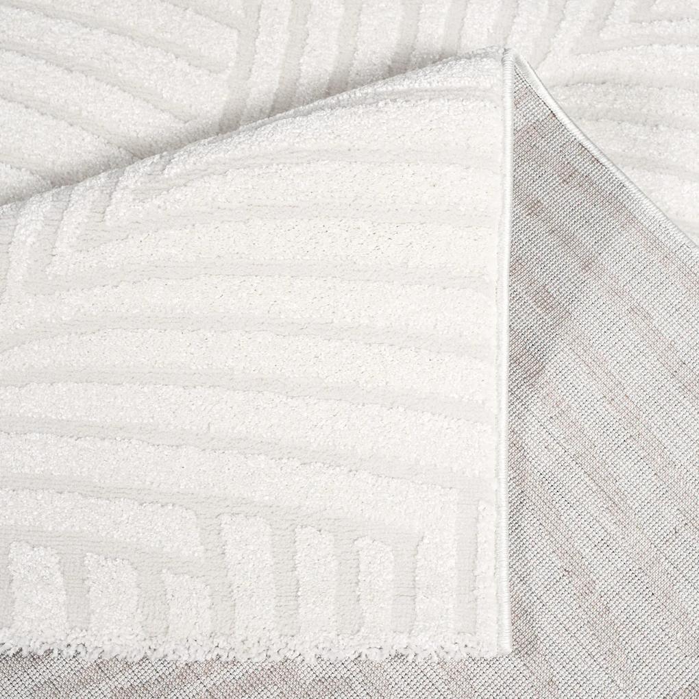 Dekorstudio Jednofarebný koberec FANCY 648 - smotanovo biely Rozmer koberca: 140x200cm