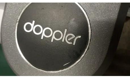 Doppler EXPERT 3 x 3 m – záhradný výkyvný slnečník s bočnou tyčou - 2. akosť (S231)