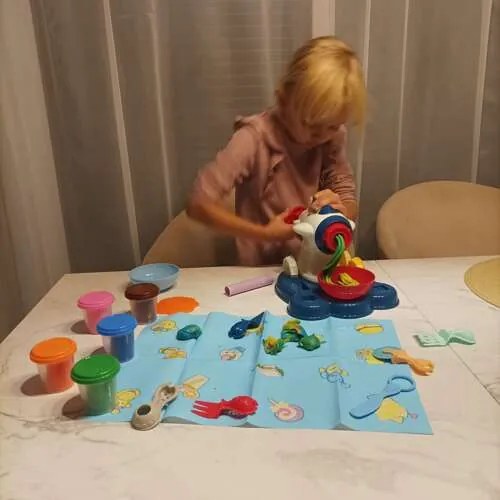 Kruzzel 22562 Stroj na vytlačování modelíny sada