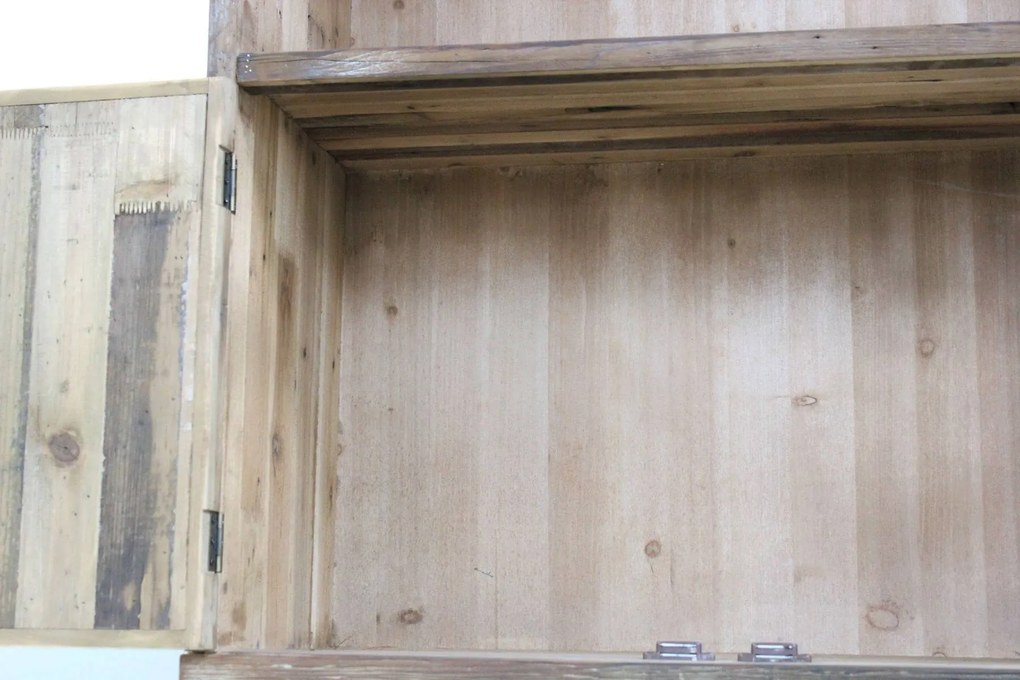 Hnedá drevená retro skrinka s dvierkami 170cm