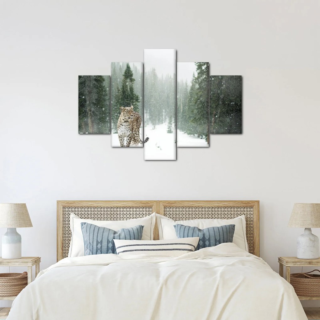 Obraz leoparda v snehu (150x105 cm)