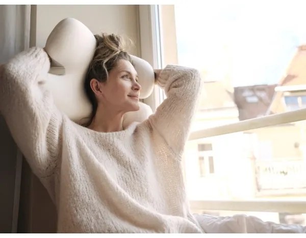 CONNECT IT CFH-6030-WH - Anatomický vankúš Virgo biely/sivý