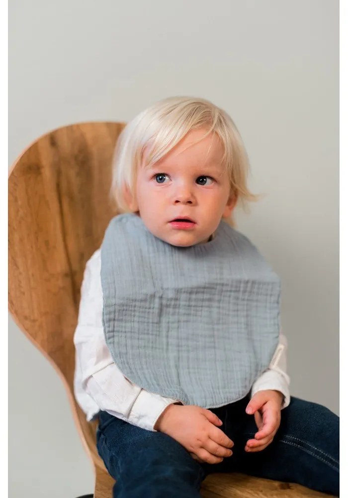 Sivý mušelínový podbradník Kindsgut Oslo