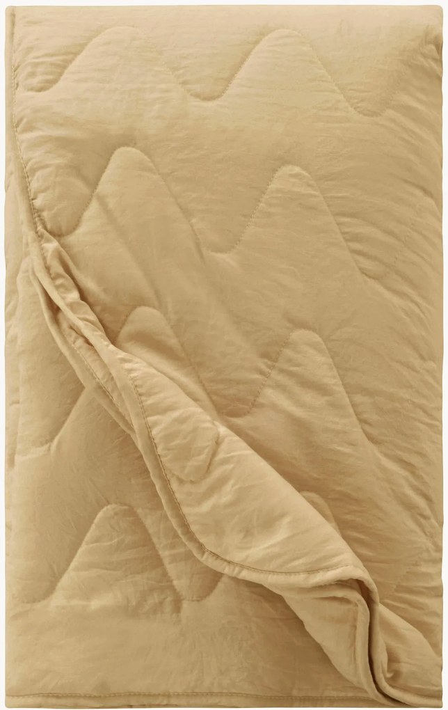 Prešívaný prehoz's vlnitým vzorom Rory