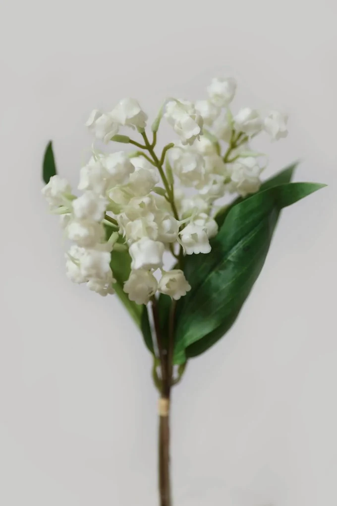 Biele umelé konvalinky 33cm