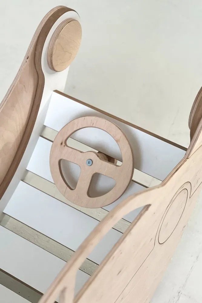 Auto k montessori hojdačke M