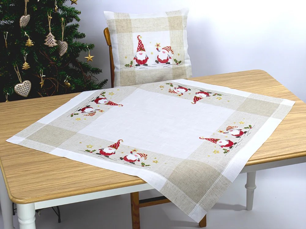 Vianočný vyšívaný obrus Santa Claus TiaHome - 85x85cm