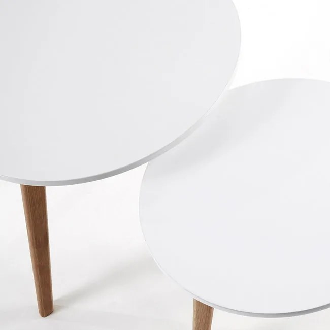 Set dvoch okrúhlych príručných stolov KIRB farba biela, masívny americký dub