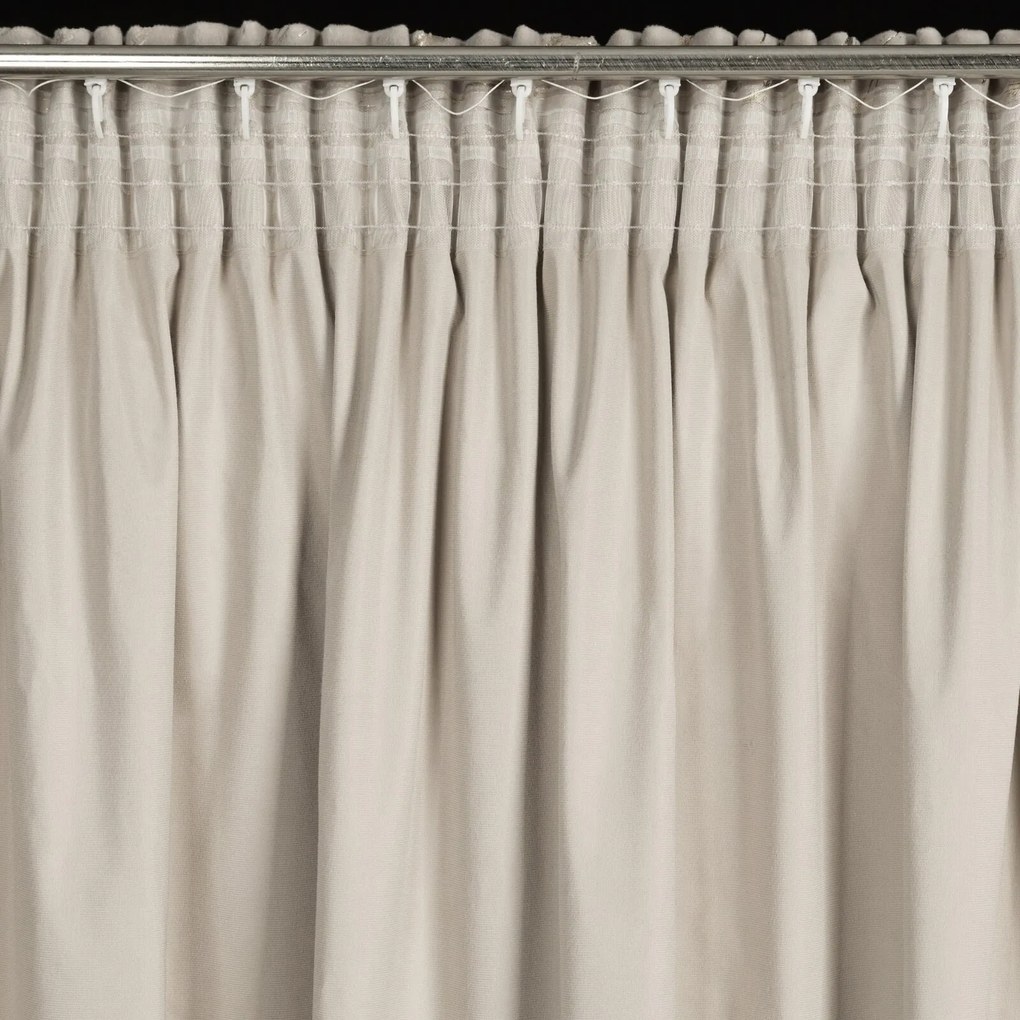 ZATEMŇOVACÍ ZÁVES NA PÁSKE MOLLY 140X270 CM VZOROVANÁ