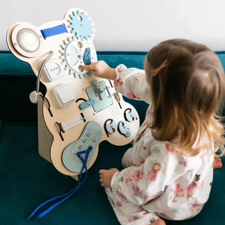 Activity Board v tvare medvedíka