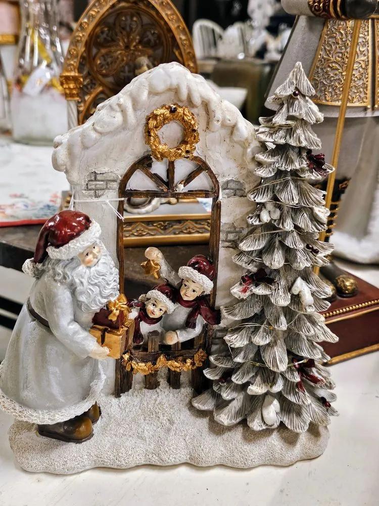 Dekorácia Santa s deťmi a stromčekom s Led svetielkami - 22*10*23 cm