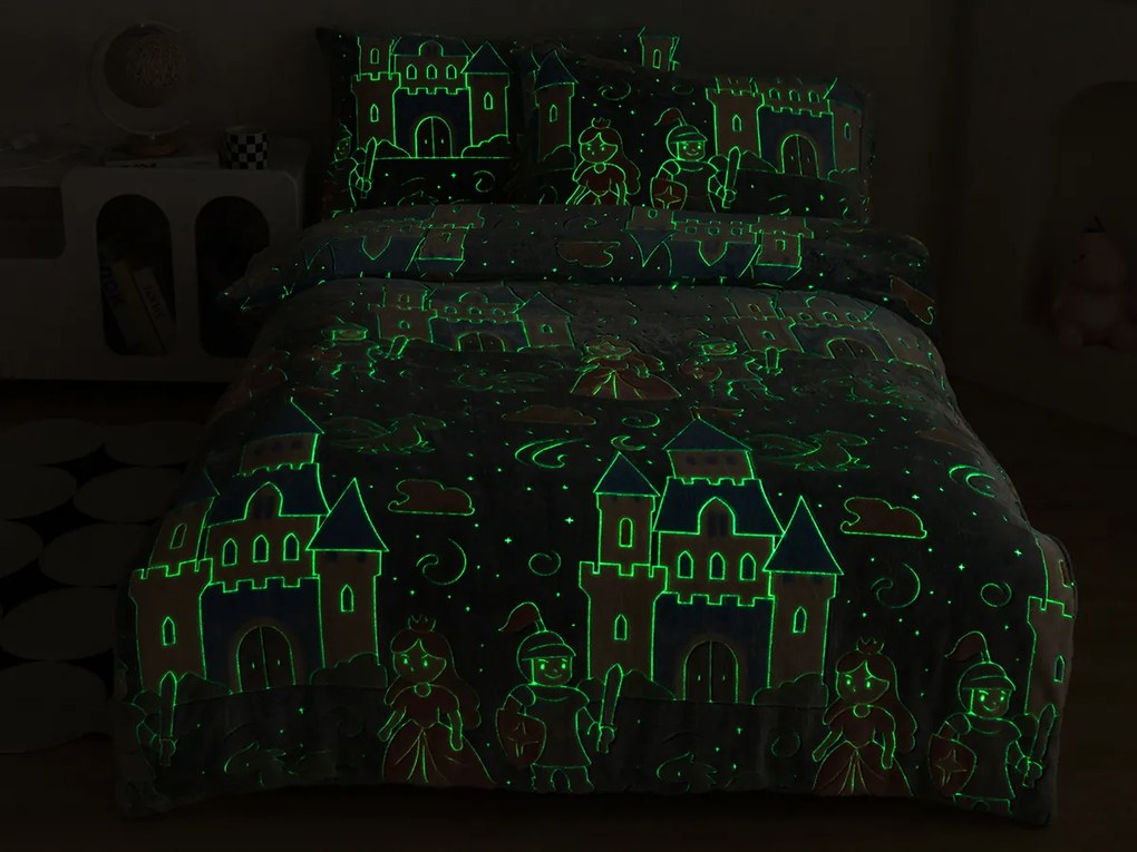 XPOSE® Mikroplyšové obliečky DRAČIA ROZPRÁVKA Exclusive (svietiaci efekt)