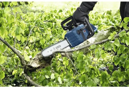 Aku reťazová píla BOSCH Professional GKE 18-40 bez aku a nabíjačky