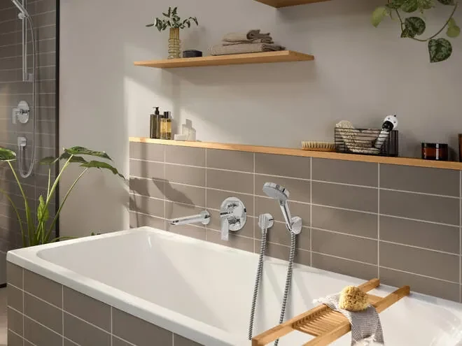 Hansgrohe Rebris E, páková vaňová batéria pod omietku, so zabudovanou bezpečnostnou kombináciou podľa EN1717, pre iBox universal, chrómová, HAN-72469000