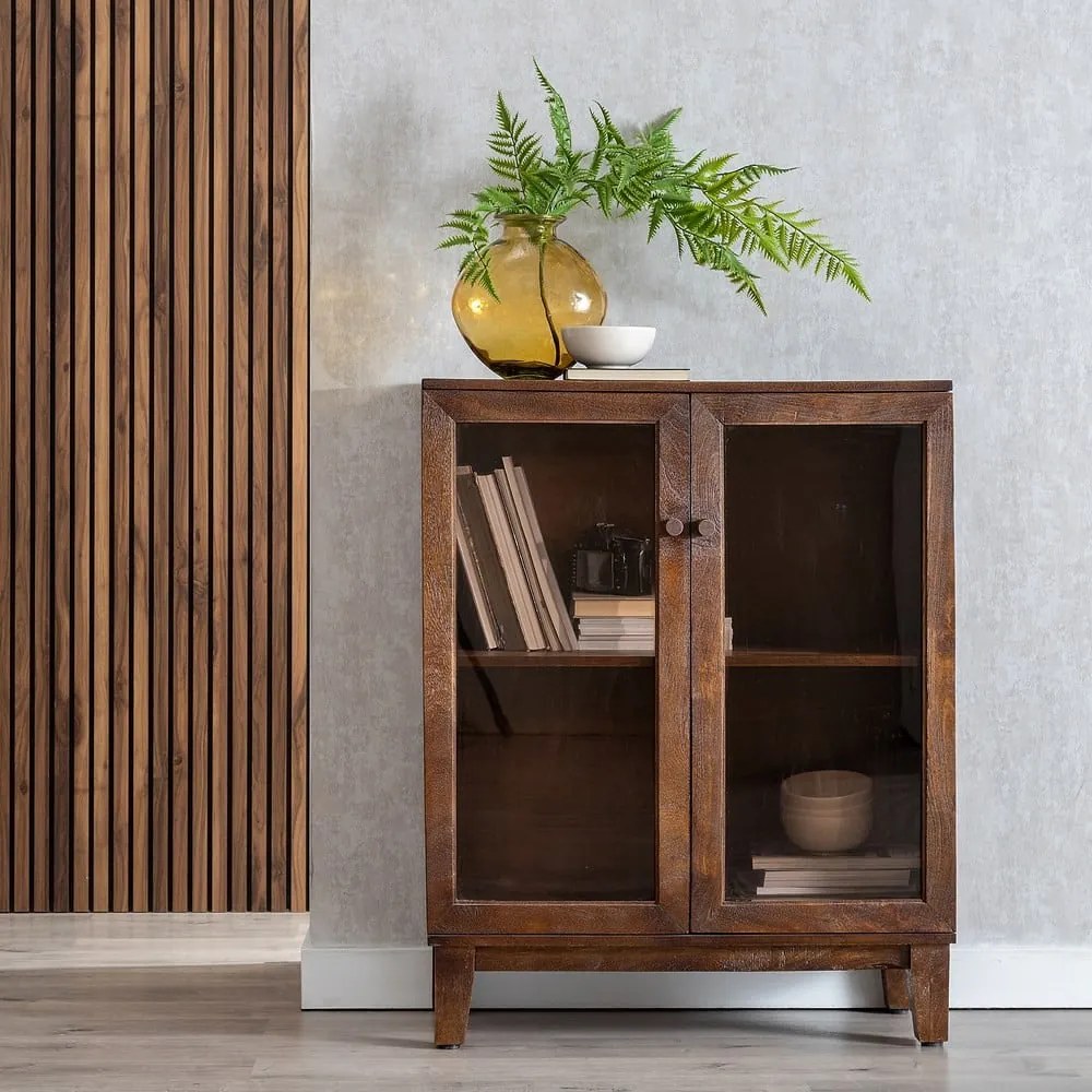 Hnedá vitrína z mangového dreva 80x100x40 cm Ravi – Ixia