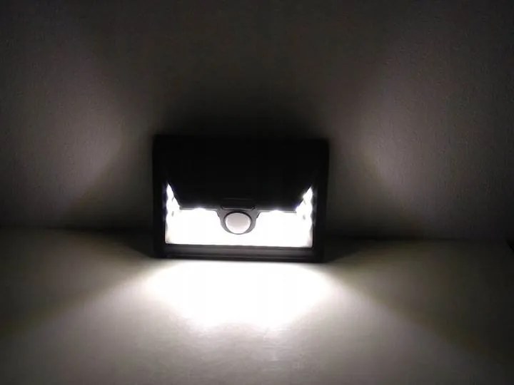 Verk 15532 Solárne vonkajšie 24 LED SMD osvetlenie s pohybovým senzorom