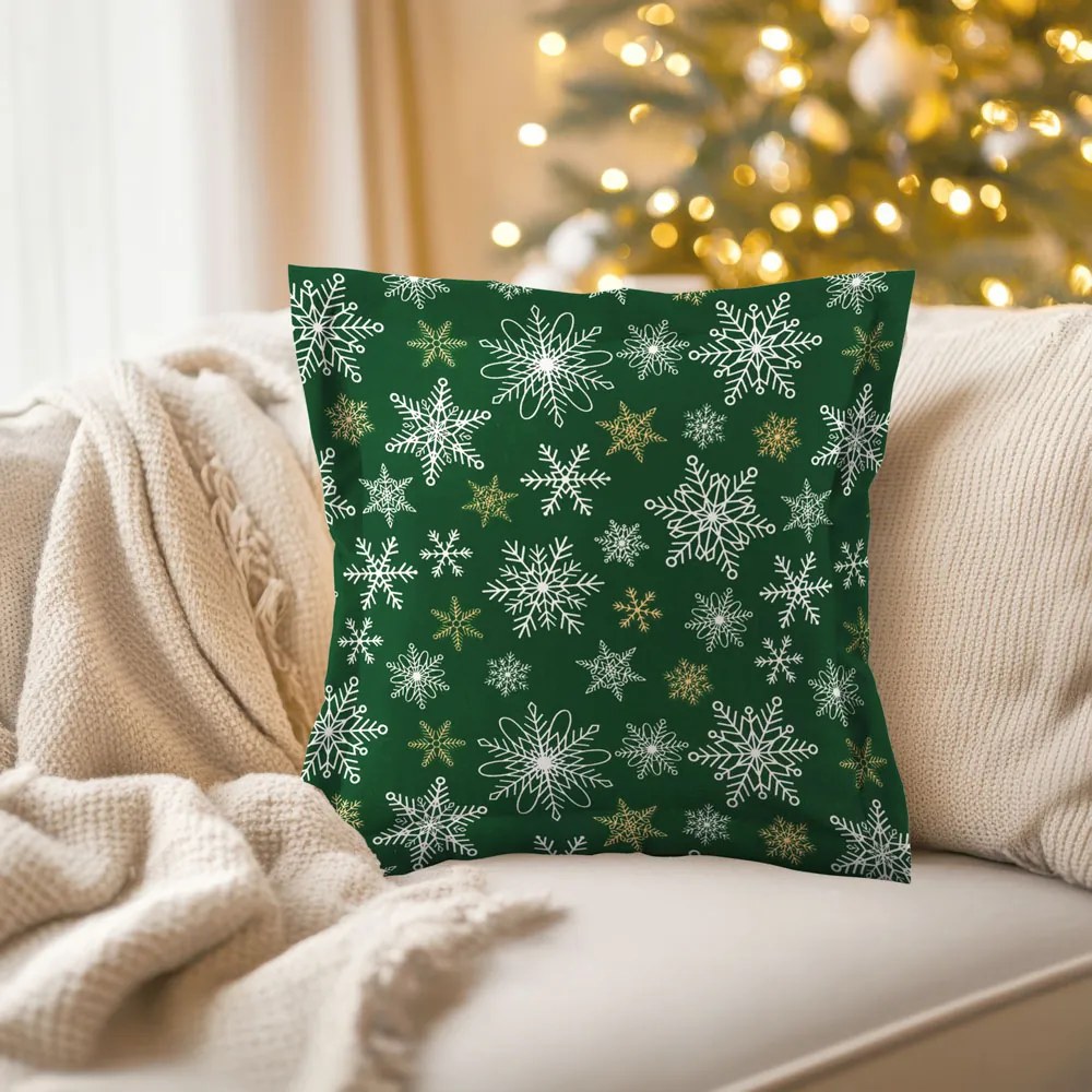 Biante Bavlnená obliečka na vankúš s lemom Sandra SA-703 Vianočné vločky na zelenom 40 x 60 cm