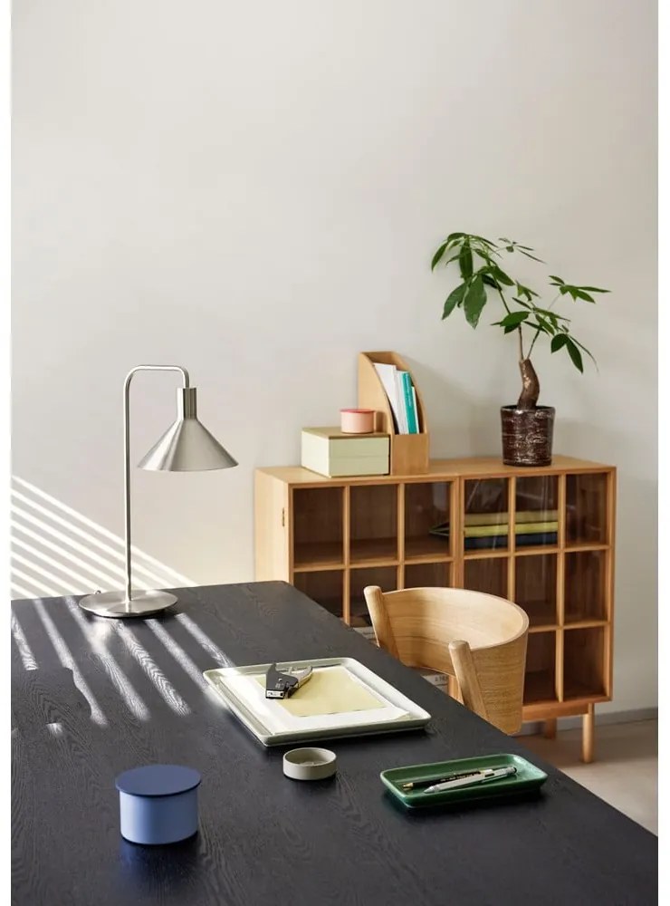 Dekoratívny kovový úložný box s vekom District - Hübsch