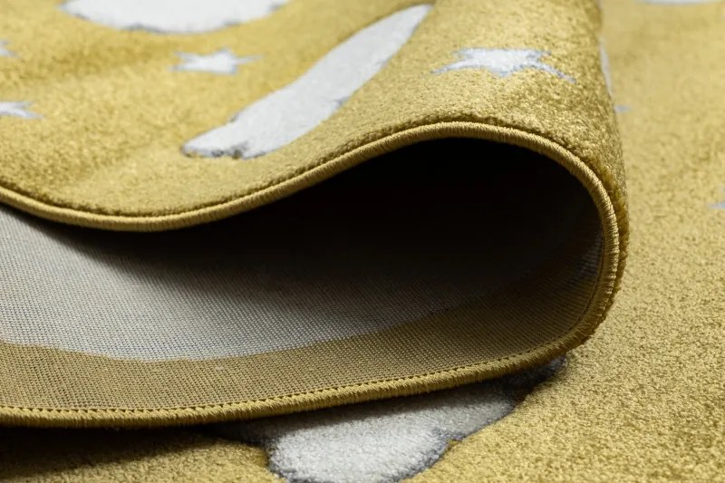 Dywany Łuszczów, Detský kusový koberec Petit Moon with clouds gold, 140x190, žltá, detská izba