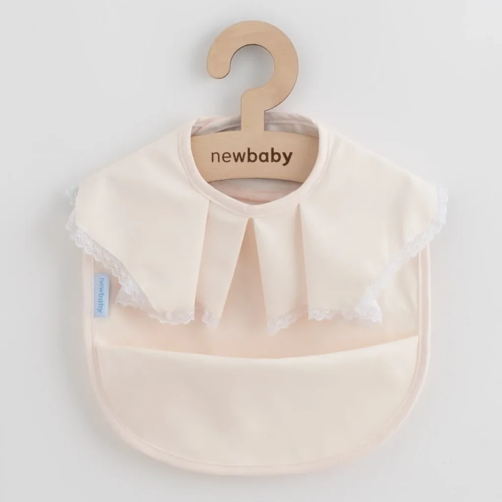 Luxusný umývateľný podbradník New Baby 34x25 cm girl